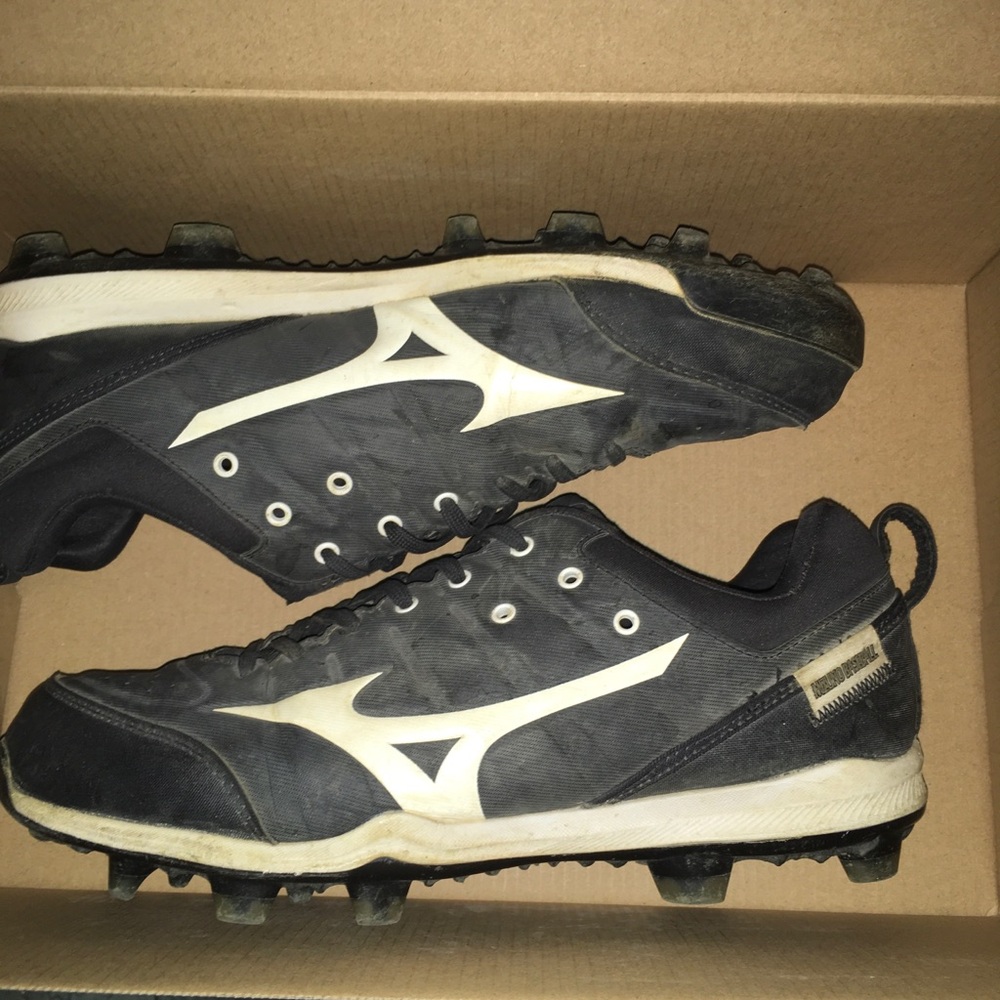 Men’s Mizuno Ambition 2 TPU Baseball Plastic Molded Cleat